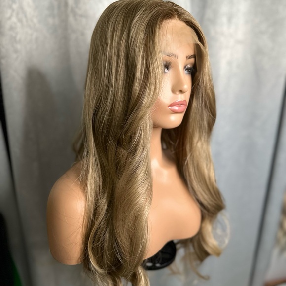 BETH - Picture 8 of 8